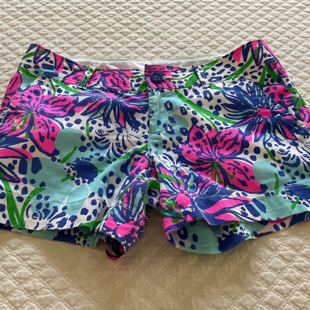 Lilly Pulitzer In The Garden Callahan Shorts - Picture 2 of 8